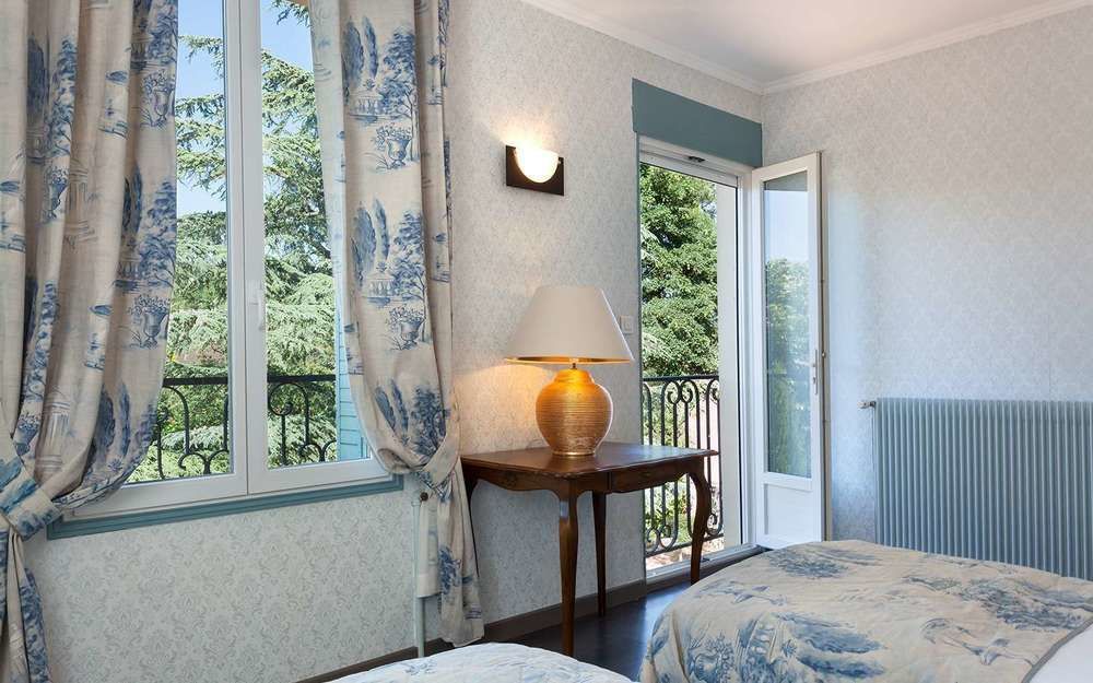 Hostellerie Du Val D'Or Mercurey Exterior photo